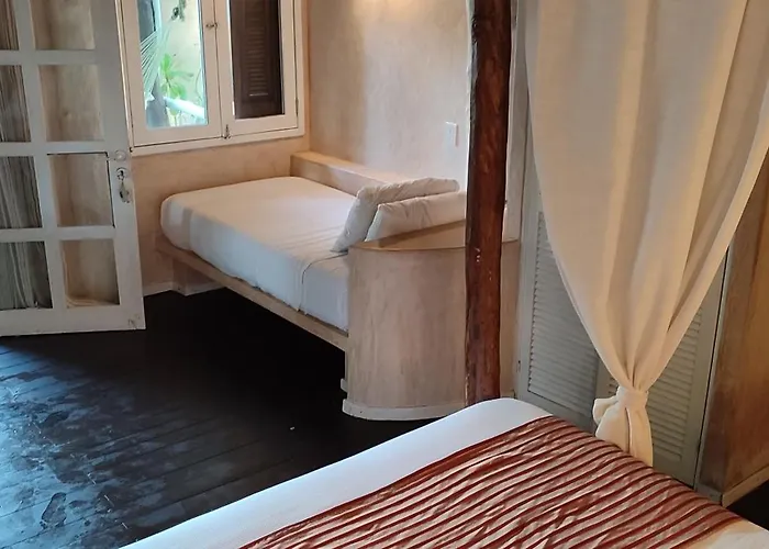 Hotel Estrellas - Located At The Party Zone 4*