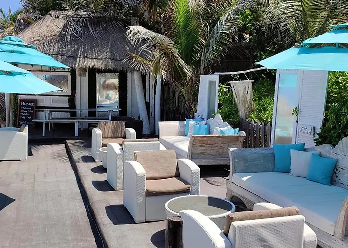 Estrellas - Located At The Party Zone