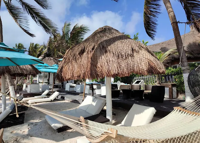 Estrellas - Located At The Party Zone Hotel 4*