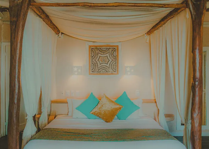 Estrellas - Located At The Party Zone Hotel